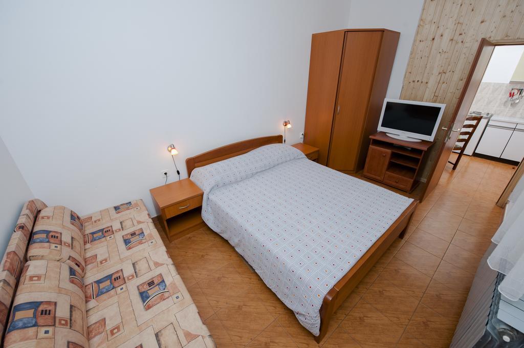Apartments Val Mari - Laguna Rovinj Buitenkant foto